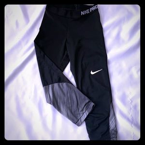 Nike Pro Capri Leggings